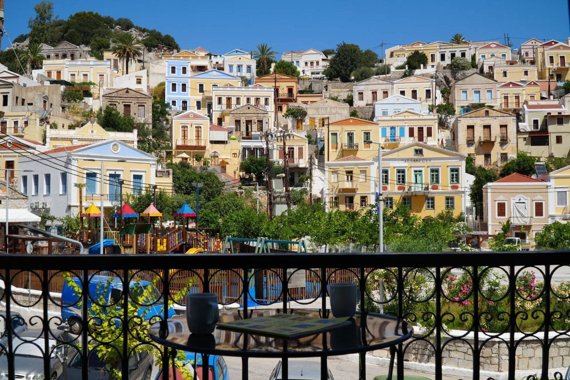 Symi Central Point Esterno foto