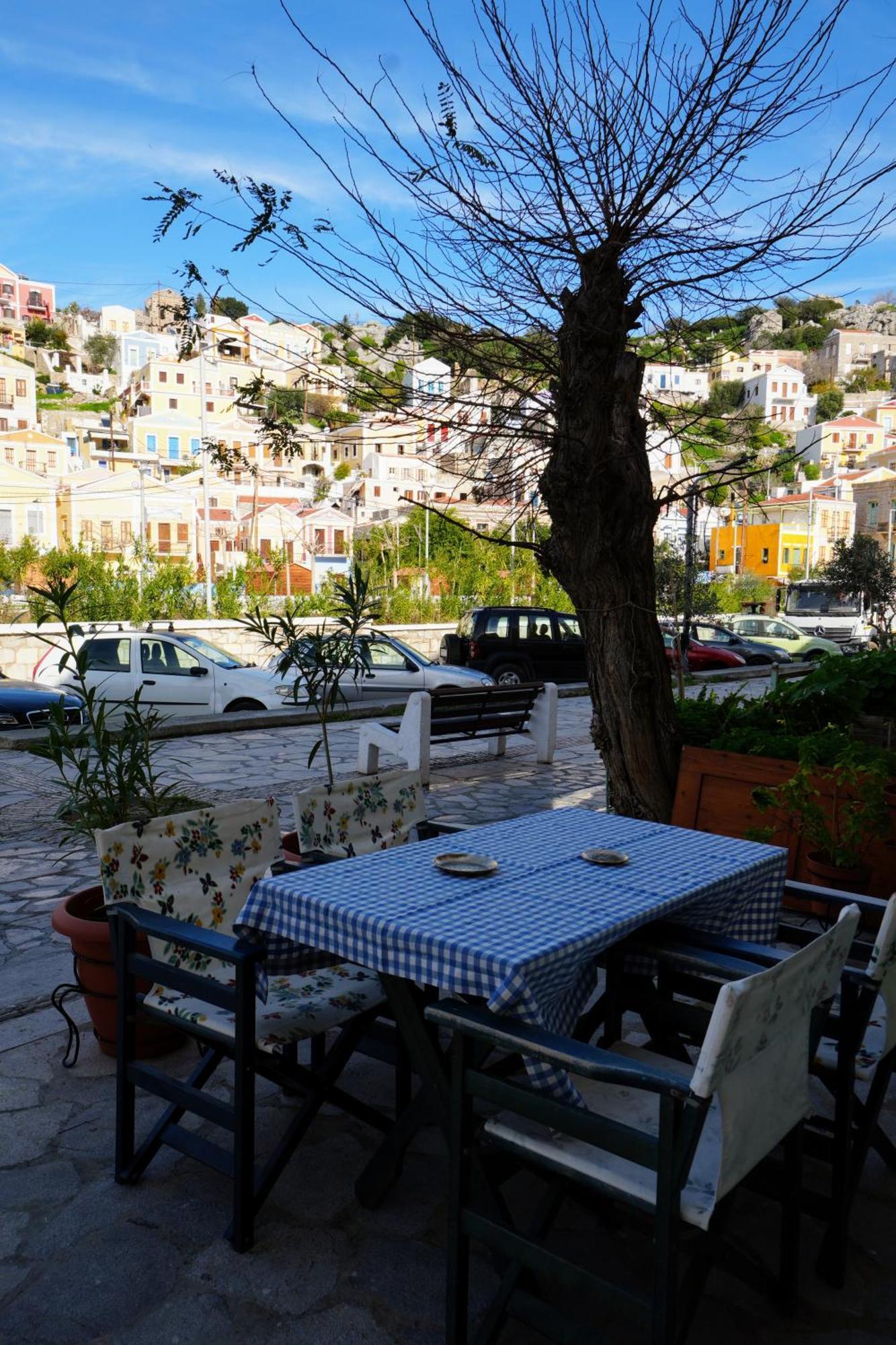 Symi Central Point Esterno foto